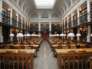 800px-Graz_University-Library_reading-room